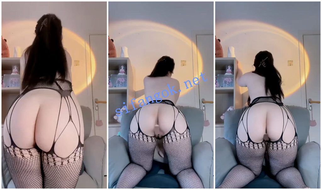 【抖音福利】肥臀妹子【是喵喵吖】晃动肥臀骚舞【3V】【284M】 预览图 2