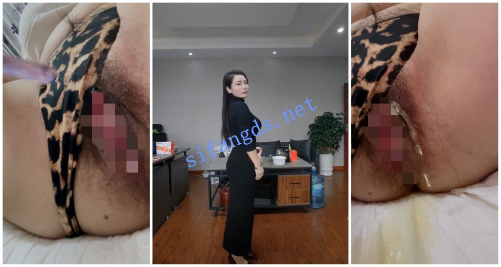 【抖音福利】风骚白皙大奶熟女【小屁孩】脸穴同框自X特写【17V】【1.23G】 预览图 1