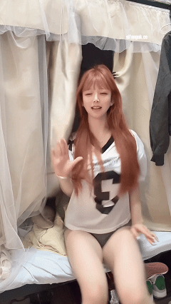 抖音123W粉主播 炸炸姐 骚舞福利 瑜伽裤动感摇摆合集【54V】【1.58G】 预览图 12