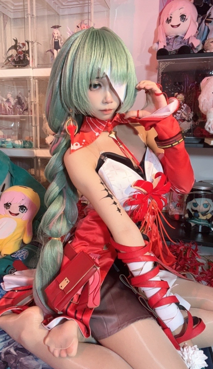 【足控福利】白栎Shirly – 鸣潮 弗洛洛 【130P 25V 7GB】-福利岛