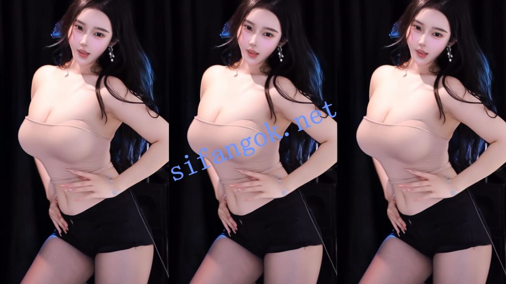 【斗鱼】谁的小棉袄呢 新年大礼包 超火高定最猛系列12V【12V】【1.65G】 预览图 40