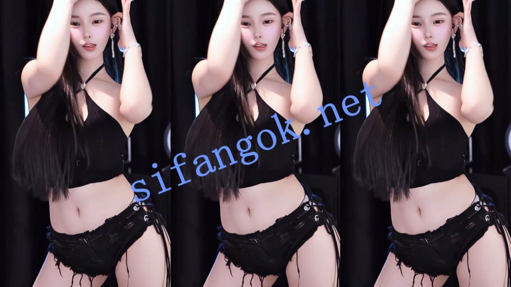 【斗鱼】谁的小棉袄呢 新年大礼包 超火高定最猛系列12V【12V】【1.65G】 预览图 25