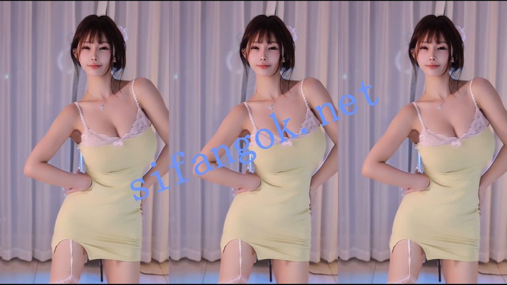 【斗鱼】谁的小棉袄呢 新年大礼包 超火高定最猛系列12V【12V】【1.65G】 预览图 36