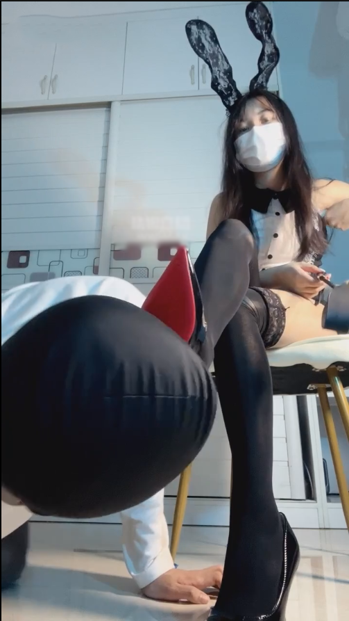 玩物直播甜恬-251126 美少女黑丝高跟调私奴【1V】【410MB百度云】 预览图 3