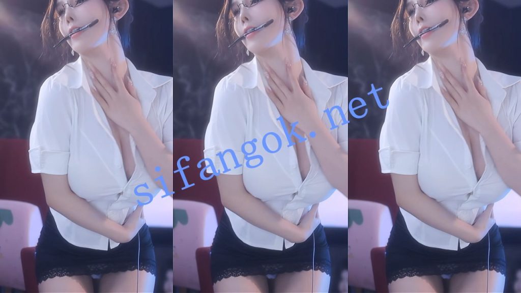 【斗鱼】谁的小棉袄呢 新年大礼包 超火高定最猛系列12V【12V】【1.65G】 预览图 34