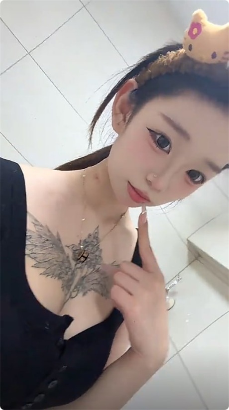 抖音 小姜姜 气质精神小妹 露点 自慰 掰开B特写【1V】【143M】 预览图 7