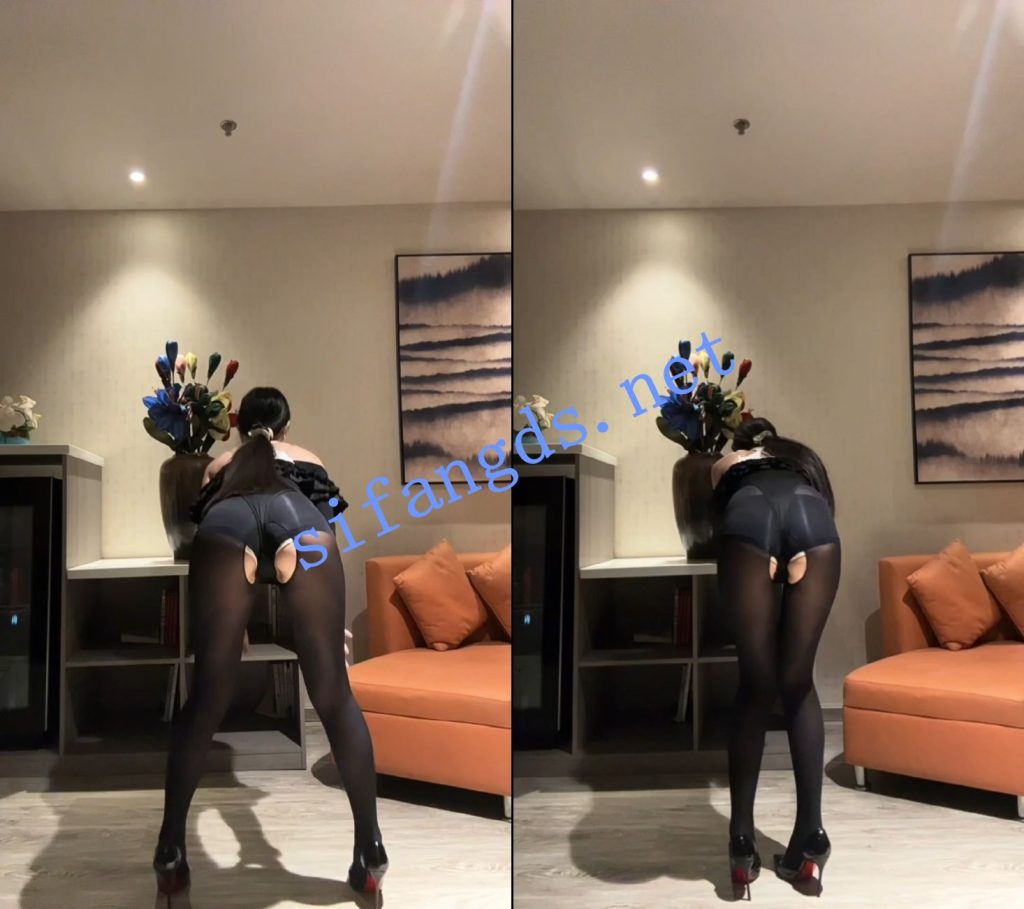 【抖音】圈圈吖 百万粉丝 内衣 揉胸 抖臀定制【2V】【556M】 预览图 3