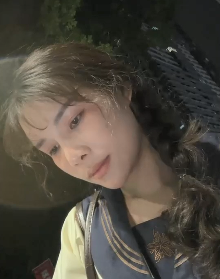 JK小母狗【adora】户外公共场所跳蛋喷水2v-福利岛