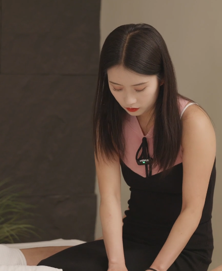 千鹤躺采_柔式按摩_轻柔按摩_8号_我姐姐非常擅长这个,她呼哧呼哧的声音让我无法自控 1V231M百度盘-福利岛