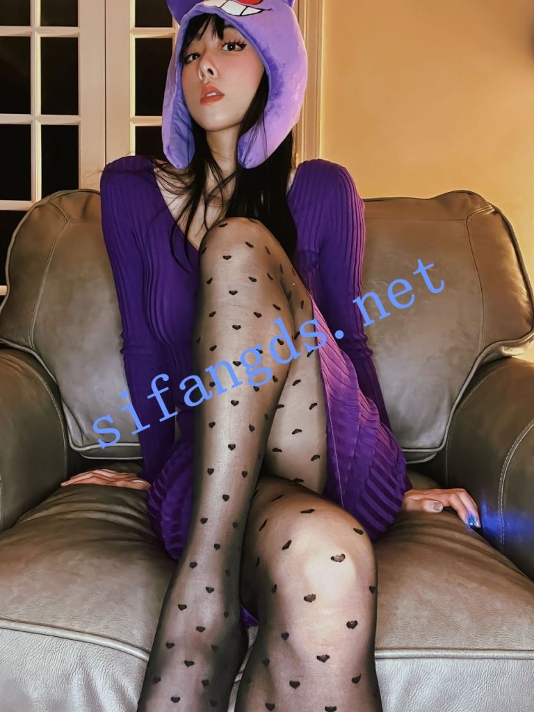 抖音 最讨厌妞约下雨 25万粉 美腿 撸管 足交 乳交 夹射精【8V】【220M】 预览图 5