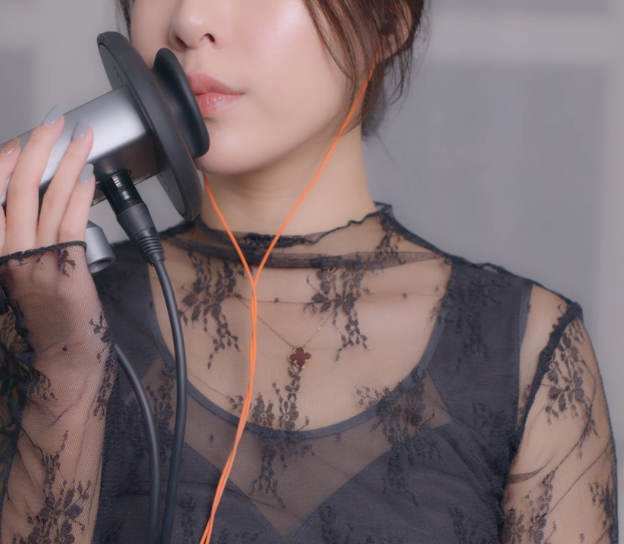 小萌 蕾丝舔耳 1V450M百度盘-福利岛