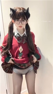 抖音萌妹 心碎美洋洋芙仔 给你看内裤骚舞 JK自摸诱惑福利【105P27V】【2.61G】 预览图 24