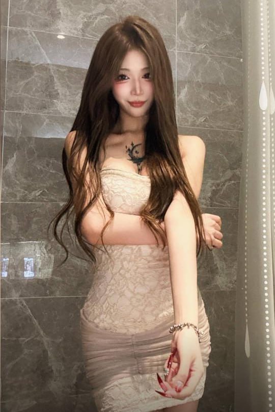 抖音 李熙 顶级颜值身材 露脸露点 裸舞 目前最大尺度【2V】【202M】 预览图 3