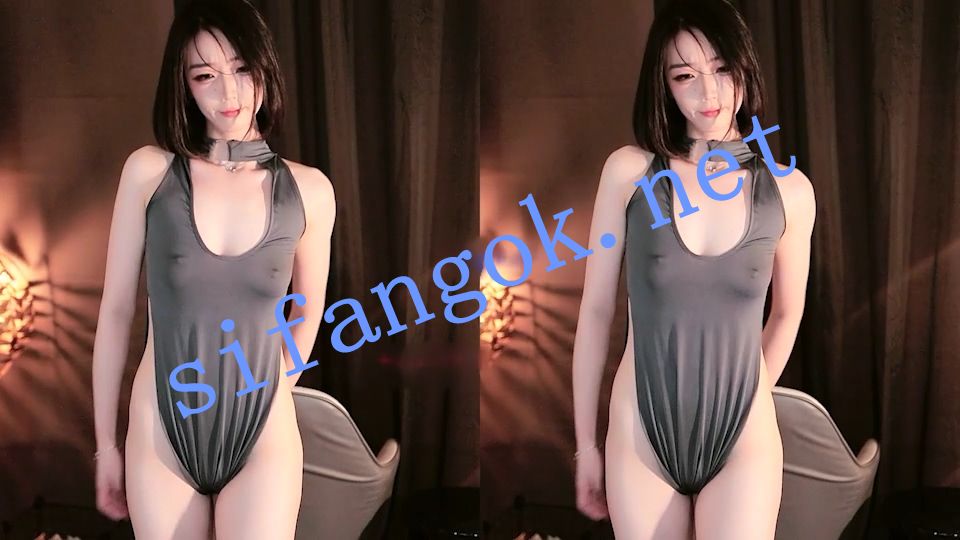 虎牙 刘钞钞-9 真空凸点 脱丁字裤 抖胸抖臀 半裸裸舞 4V【4V】【325M】 预览图 7