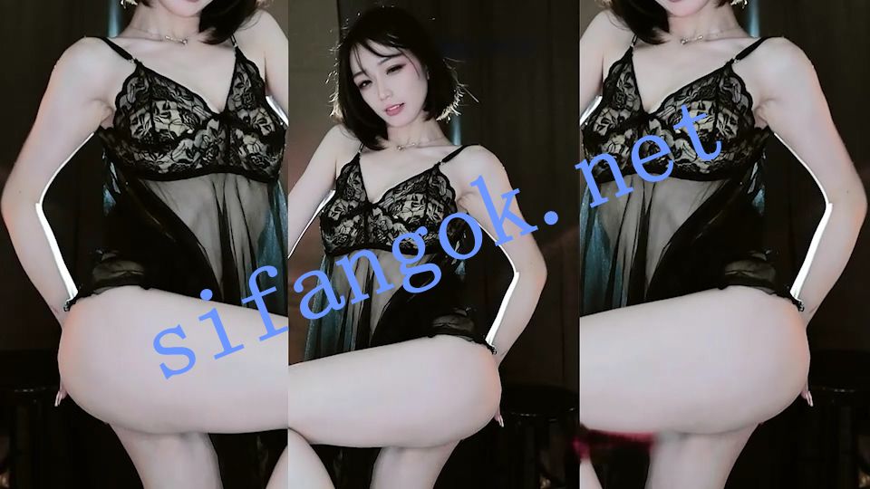 虎牙 刘钞钞-9 真空凸点 脱丁字裤 抖胸抖臀 半裸裸舞 4V【4V】【325M】 预览图 6