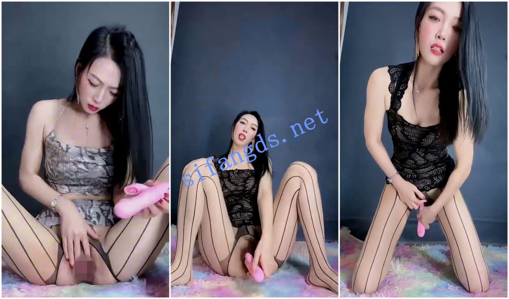 【抖音福利】极品长腿丝袜高跟御姐【拾壹】脸穴同框自X【7V】【2.61G】 预览图 3