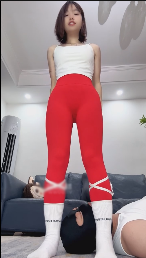 玩物直播松紫大大-251201 上门私教特殊服务【1V】【518MB百度云】 预览图 3