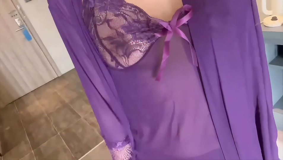 【抖音福利】肉感御姐【小小 雪儿】性爱XO丝足高跟自慰②【10V】【3.89G】 预览图 7