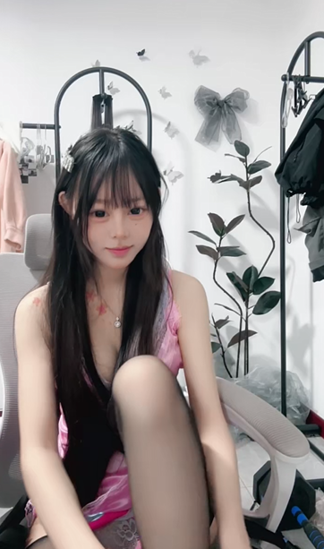 校花【小童】极品校花真是越看越耐看 童颜巨乳小奶牛粉嫩骚逼反差骚母狗 高跟鞋插穴 骑乘自慰狂喷水-福利岛