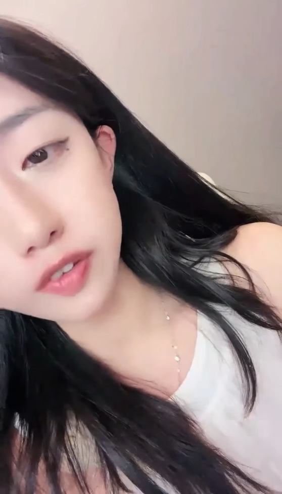 小鹿大秀 黑丝靴子自慰 预览图 1