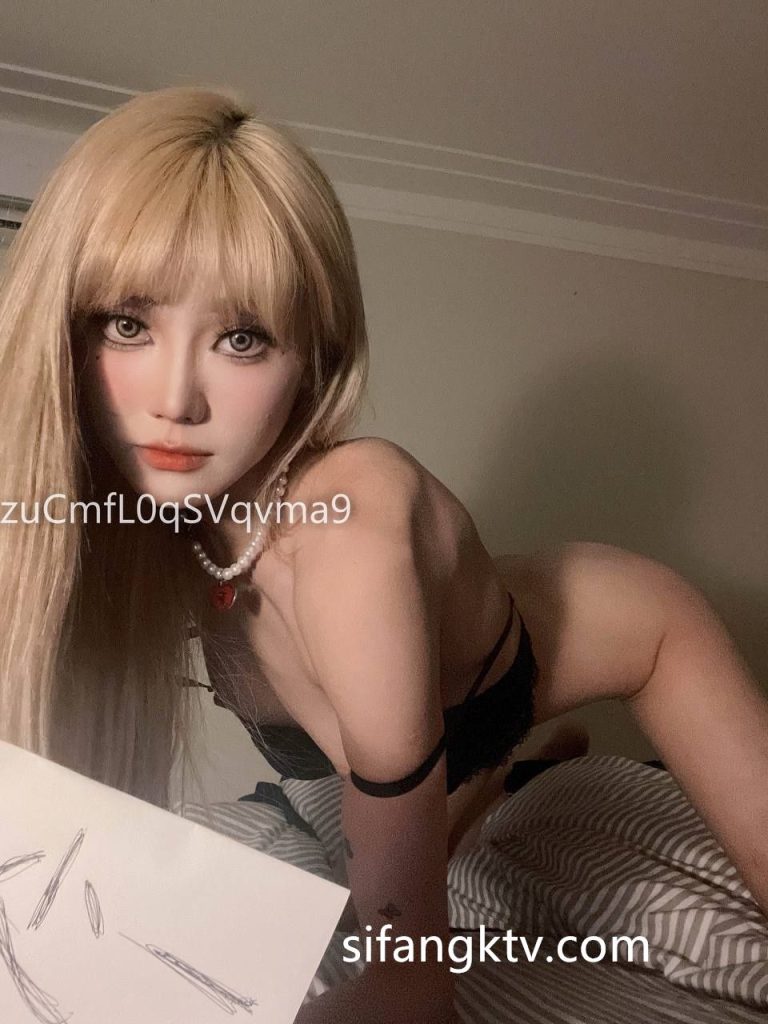 【抖音 田心三水】举牌定制大合集【2V100P】【0.99G】 预览图 1