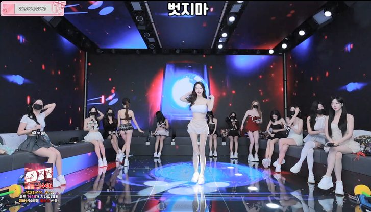 你的胸罩压不住大哥砸下的钞票，正式漏奶裸舞，上流高颜值女神【cherrybest】终于下海了【10v】-福利岛