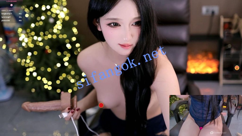 ❤️播音系女神yaya_1888【罕见500币超高价 露脸喷水大秀】【8V】【1.37G】 预览图 1