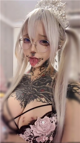 推特反差萌妹 布丁狗 椿山民子 我讨厌你 符文战士纹身裸秀【73V】【938M】 预览图 32