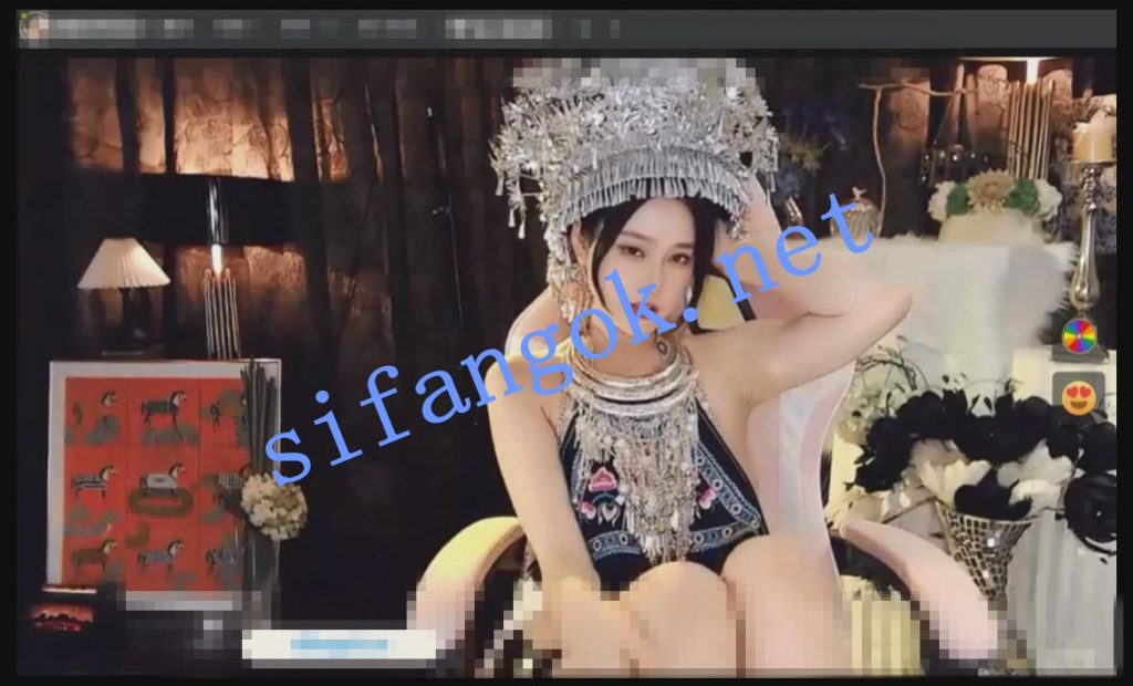 【ST】❤️顶级美女Aurora_-77 200币苗族服装阳具喷水 开票大秀【1V】【2.11G】 预览图 3