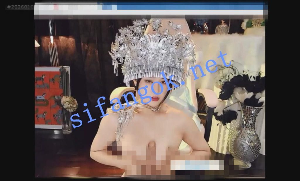 【ST】❤️顶级美女Aurora_-77 200币苗族服装阳具喷水 开票大秀【1V】【2.11G】 预览图 7