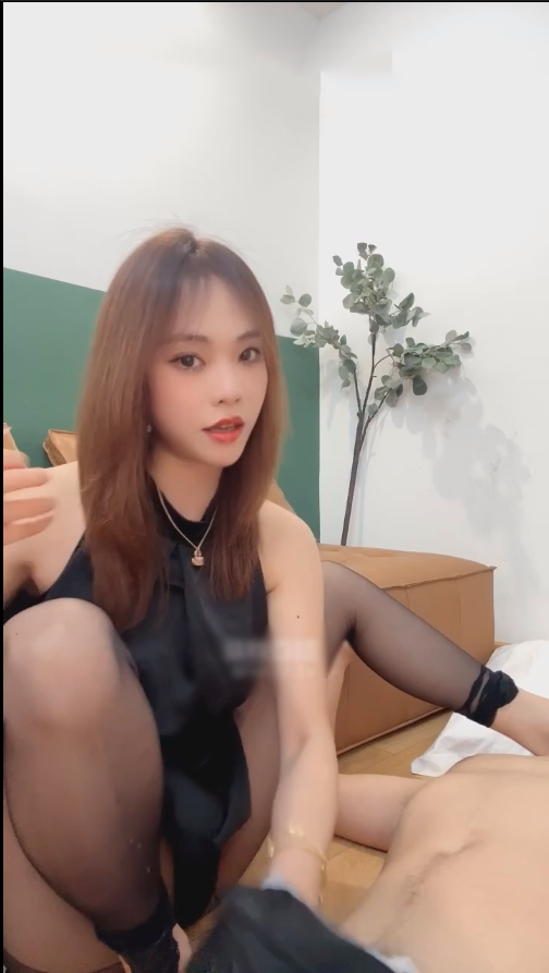 玩物直播mico兔-251209 s双s榨精【1V】【406MB百度云】 预览图 2