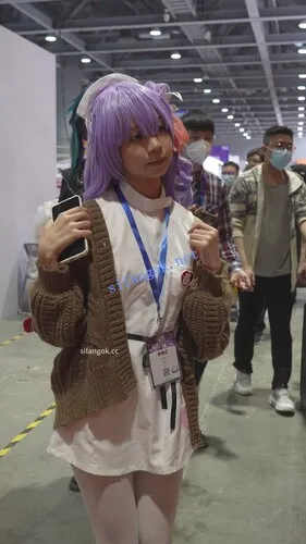 【永久专享】(BC-B-229)丝袜6部合辑..黑丝包臀裙被男友掀裙内裤露外面【6V】【1.39G】 预览图 9