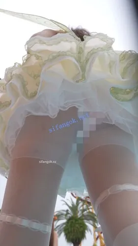 【永久专享】(BC-B-229)丝袜6部合辑..黑丝包臀裙被男友掀裙内裤露外面【6V】【1.39G】 预览图 6