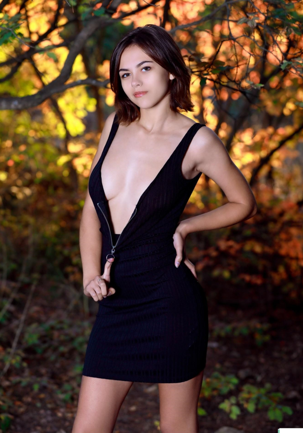 欧美高颜值大洋马 Dzhili – Grow Out 大尺度私拍套图【105P1G】 预览图 2