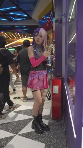 【永久专享】(BC-B-228)制服jk6部合辑..可爱双马尾小姐姐..制服cos美女【6V】【2.26G】 预览图 5