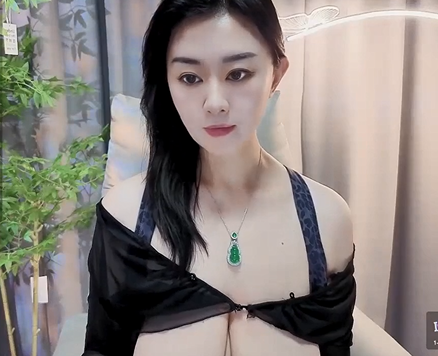 【perla_170】高颜值吊钟乳小姐姐【4v】 预览图 1