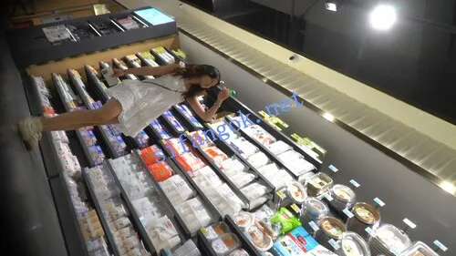 【永久专享】（空城原创）超短白裙小美女逛超市，干净白N裹出13缝【1V】【500M】 预览图 8