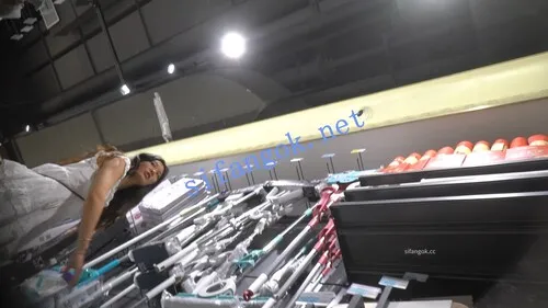 【永久专享】（空城原创）超短白裙小美女逛超市，干净白N裹出13缝【1V】【500M】 预览图 5