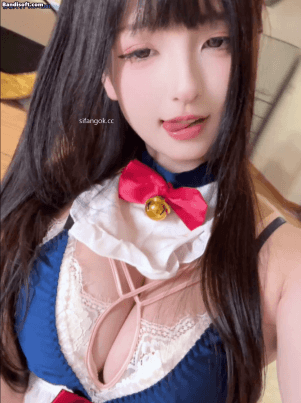 【网红 神楽坂真冬】高颜萌妹 巨乳美腿 8套尺度写真视频【600P16V】【1.8G】 预览图 10