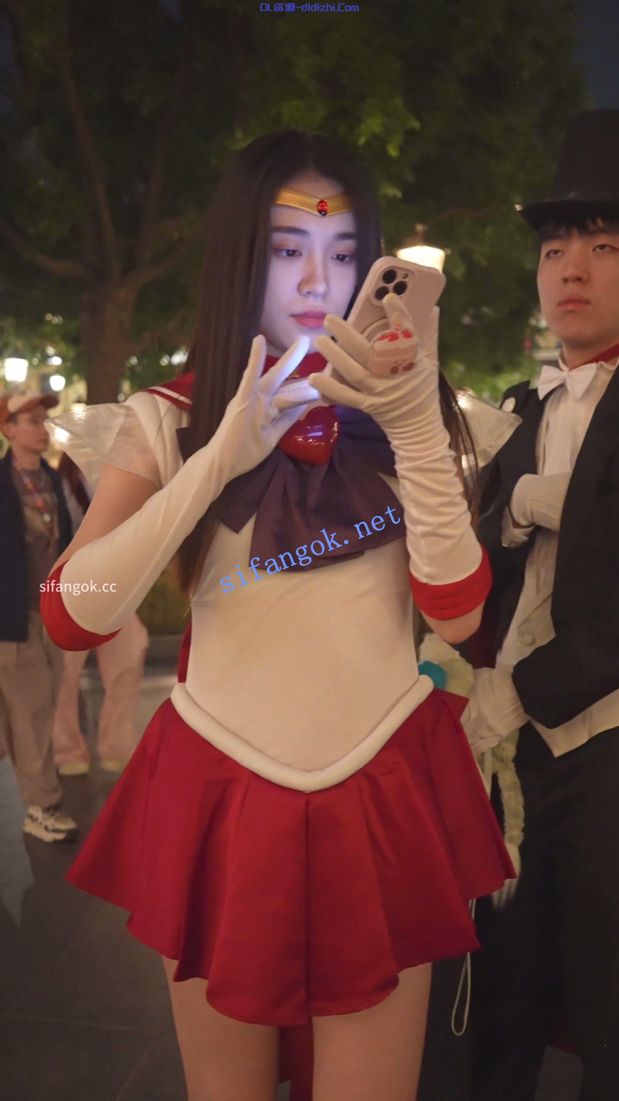 (BC-AA-629)美少女戰士cos小姐姐逛街..男友面前抄底白色内褲 848.3MB 预览图 1