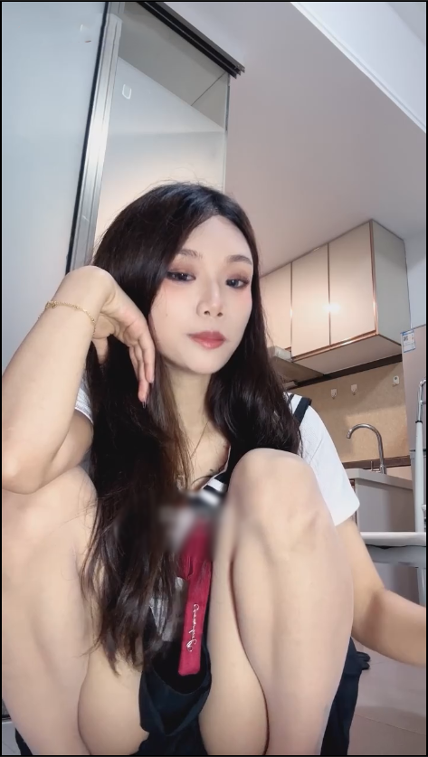 玩物直播万万s-251212 JK制服【1V】【322MB百度云】 预览图 3