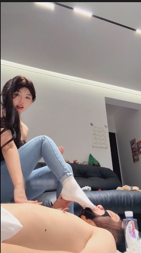 玩物直播一茶s-251210 调教香水开发小狗【1V】【618MB百度云】 预览图 3