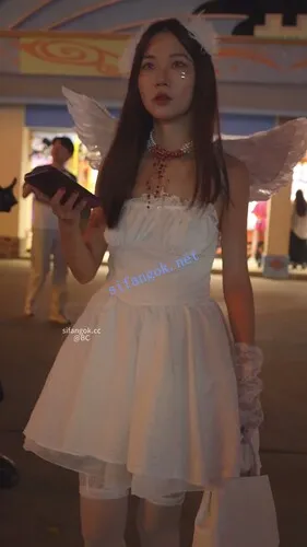 【永久专享】(BC-SSS-101)天使裙美女白丝吊带袜..弯腰被开灯CD..内裤湿了【1V】【767M】 预览图 9