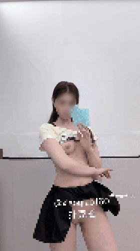 【重磅】人气萌妹【小仙云儿 小乔（以安）】最新付费裸舞【10V】【408M】 预览图 14