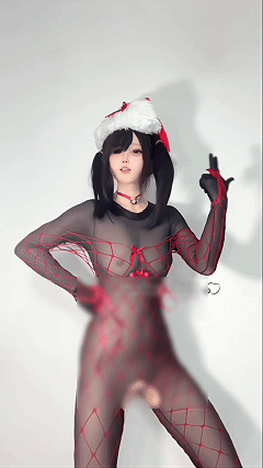 推特顶级COS 希尔薇 2025岁末福利裸舞 圣诞套装顶顶飞【19P9V】【393M】 预览图 8