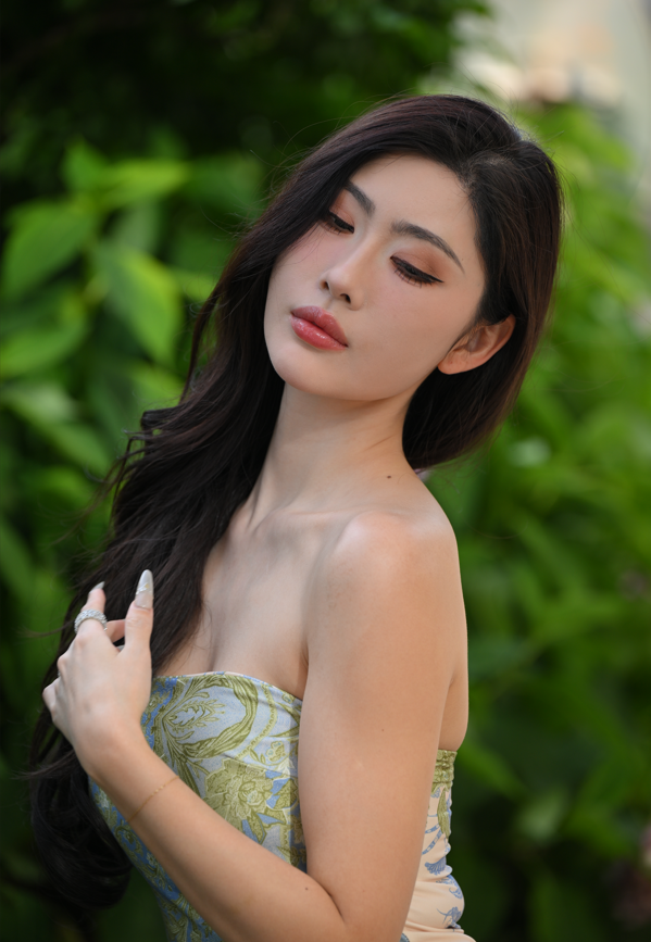 网红模特 – 叶濛雨 绿色抹胸修身连衣长裙 【85P1.5G】 预览图 1