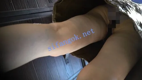 【永久专享】（空城原创）花裙少妇逛超市买菜，黑紫拼接蕾丝N包裹肥臀【1V】【460M】 预览图 4