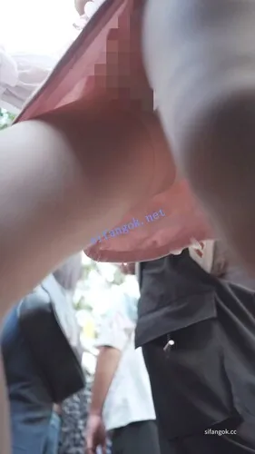 【永久专享】(BC-AA-622)粉色连衣裙小姐姐穿肉色丝袜..开灯抄底微透无痕…【1V】【354M】 预览图 2