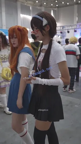 【永久专享】【xxn-337】超短百褶裙双马尾小姐姐..跟拍花纹内坐下走光【1V】【741M】 预览图 5