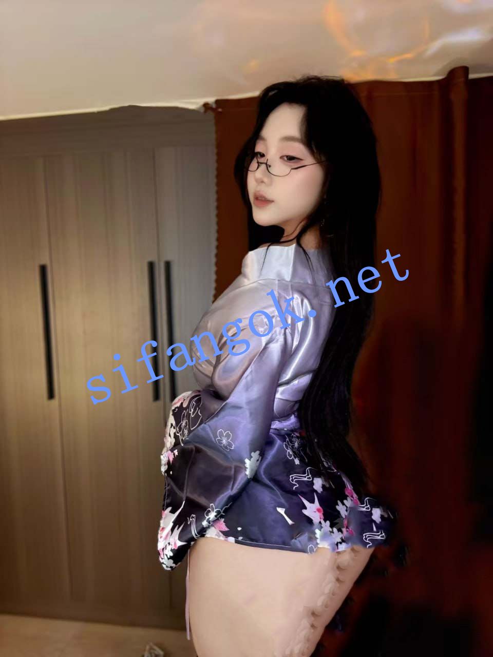 B站 米粒哩哩yoyo 超有气质良家 露脸露点 炮机插B 户外母狗【10V】【643M】 预览图 4